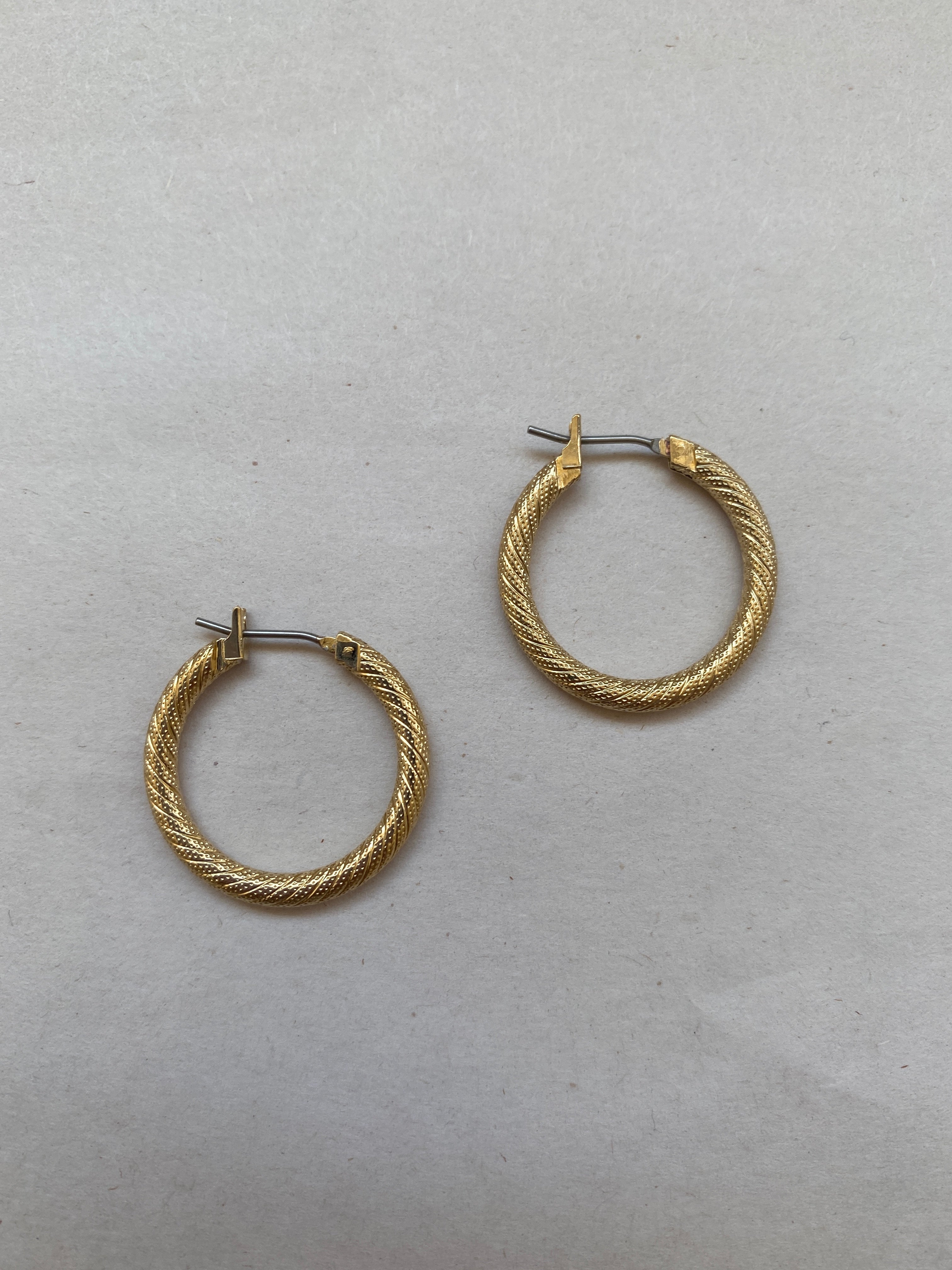 Brass Carved Non Piercing Ear Cuff Hoop Brass Carved Non Piercing Ear Cuff Hoop